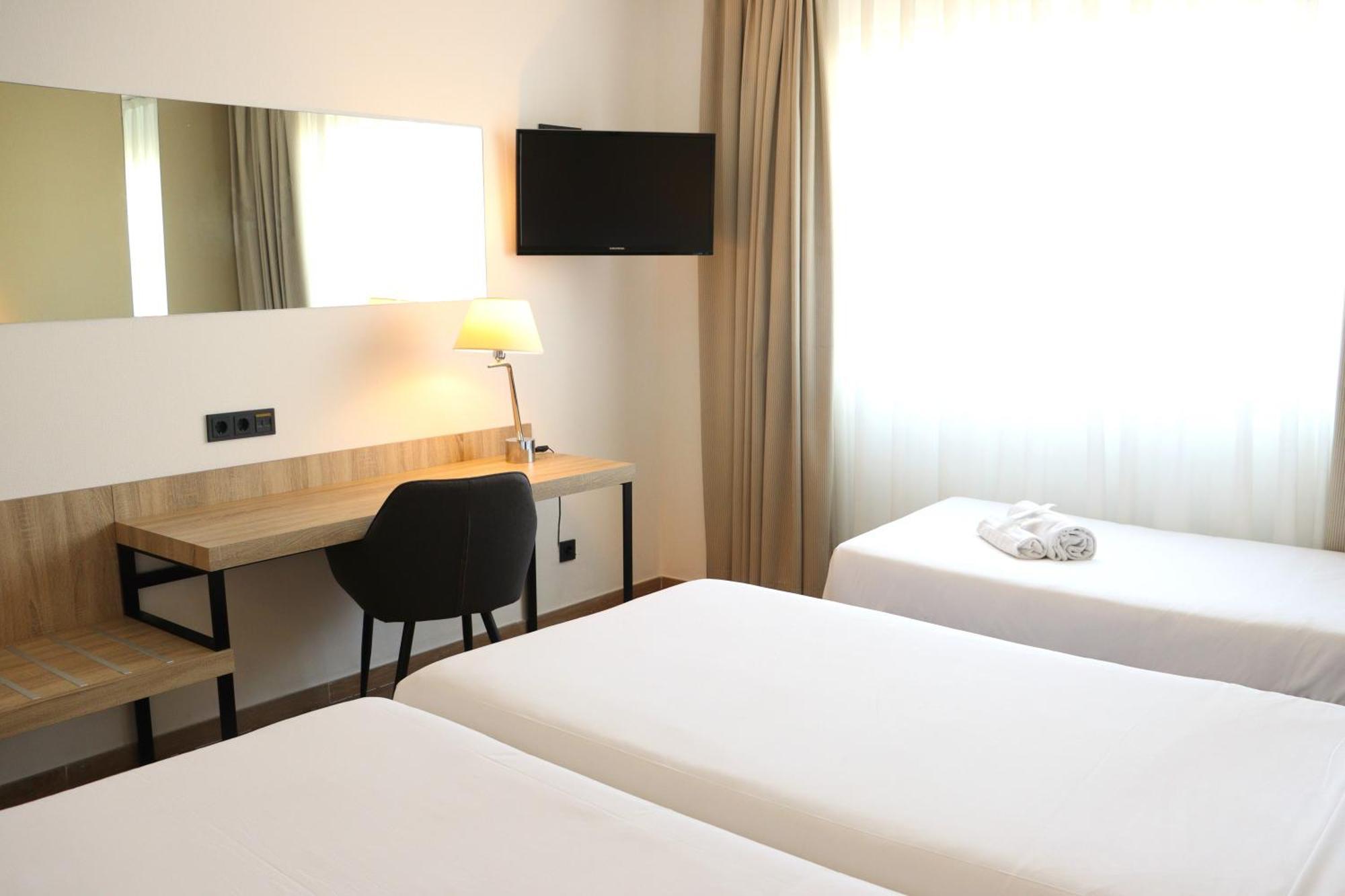 ยูโรโฮเต็ล ไดอะโกนัล ปอร์ต Hotel บาร์เซโลนา ภายนอก รูปภาพ