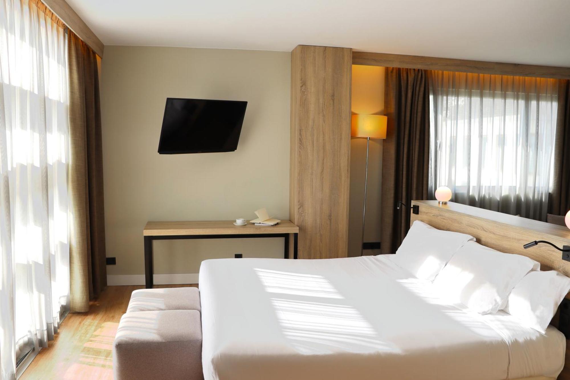 ยูโรโฮเต็ล ไดอะโกนัล ปอร์ต Hotel บาร์เซโลนา ภายนอก รูปภาพ