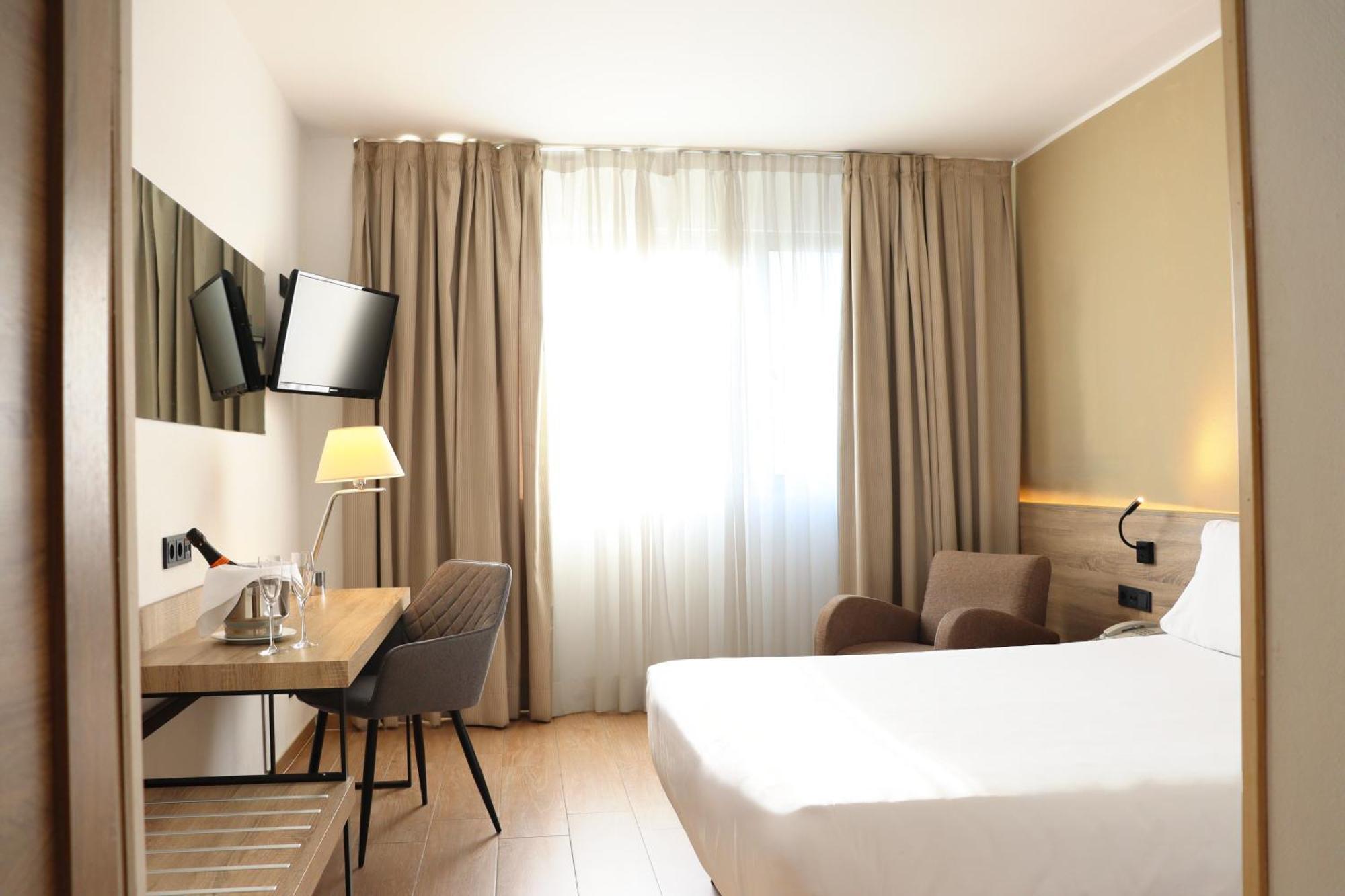 ยูโรโฮเต็ล ไดอะโกนัล ปอร์ต Hotel บาร์เซโลนา ภายนอก รูปภาพ