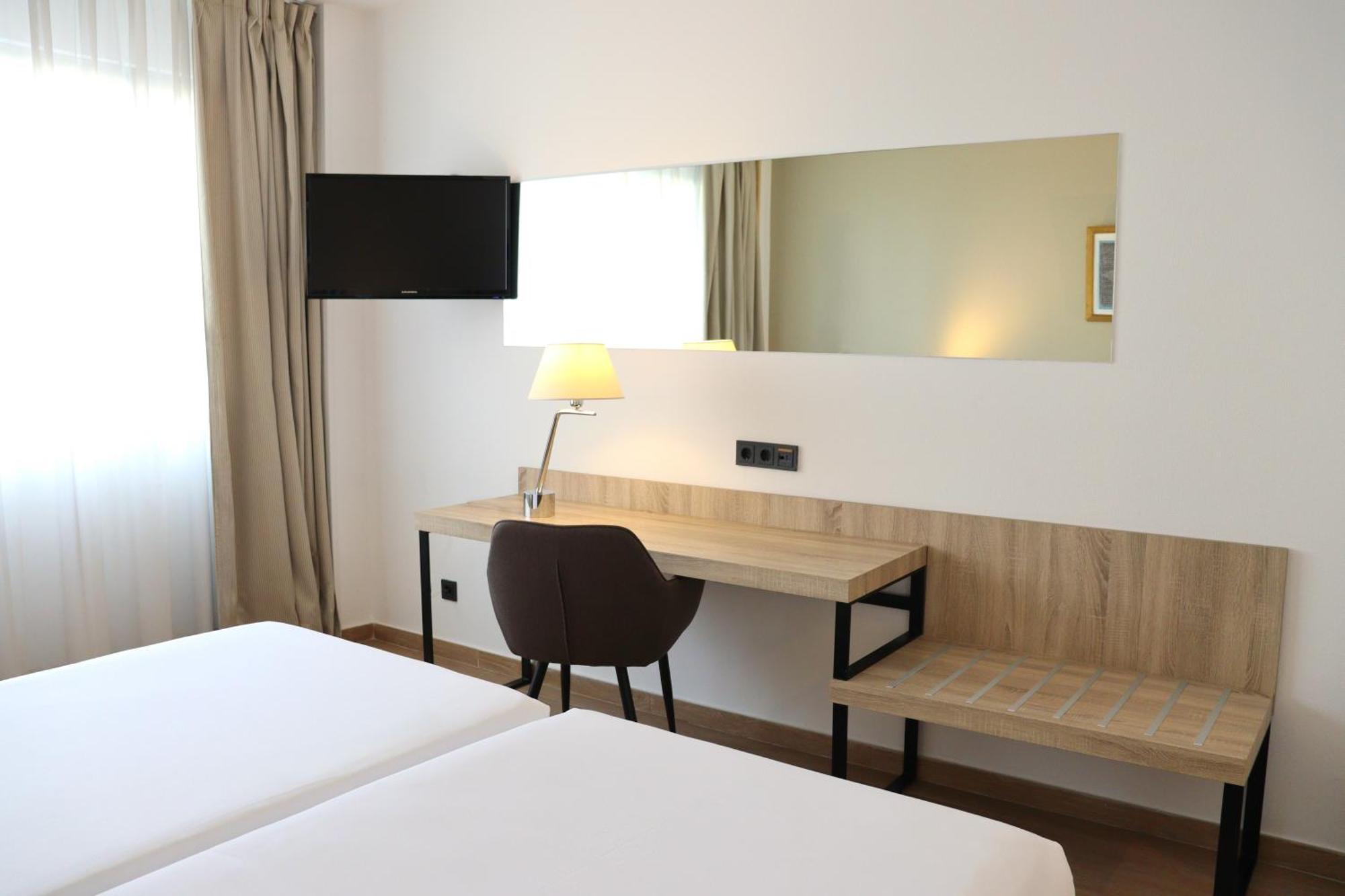 ยูโรโฮเต็ล ไดอะโกนัล ปอร์ต Hotel บาร์เซโลนา ภายนอก รูปภาพ